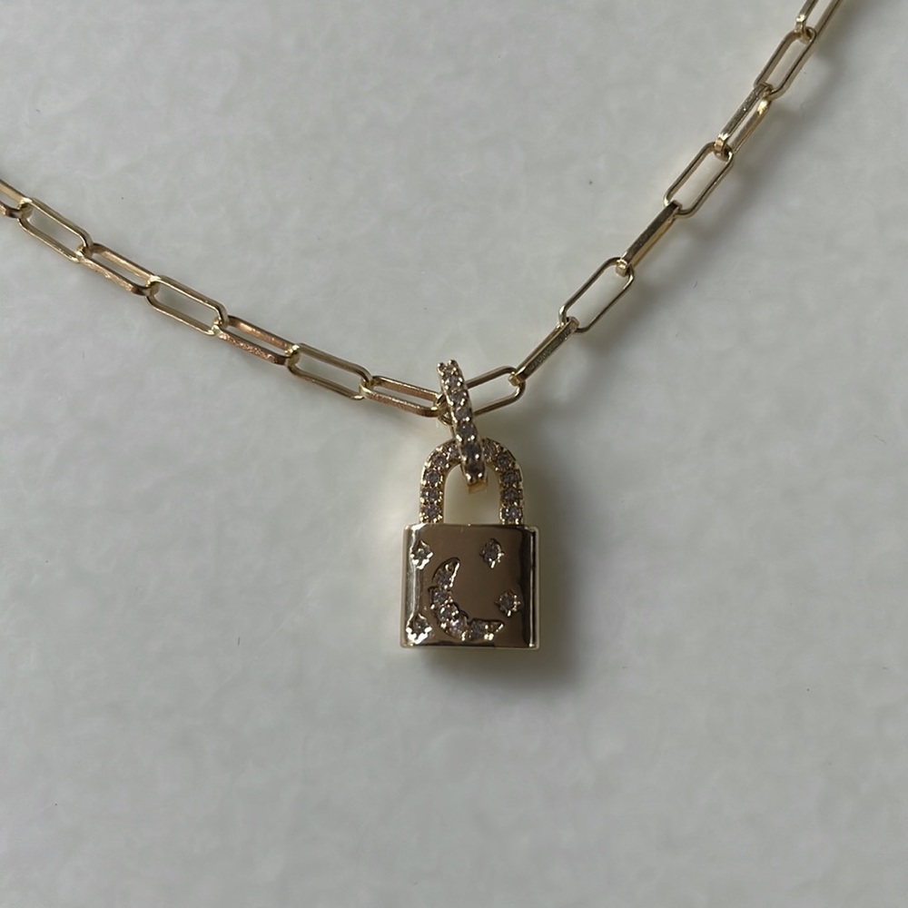 NEW Lock necklace